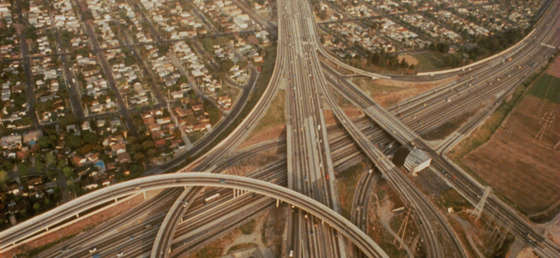 Filmstill: Koyaanisqatsi (1982) by Godfrey Reggio.