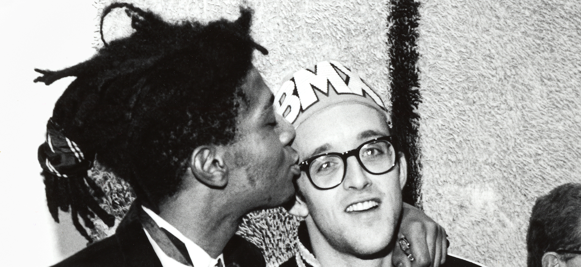 George Hirose, Jean-Michel Basquiat and Keith Haring at the opening of Julian Schnabel, Whitney Museum of American Art, New York, 1987, © George Hirose, 1987