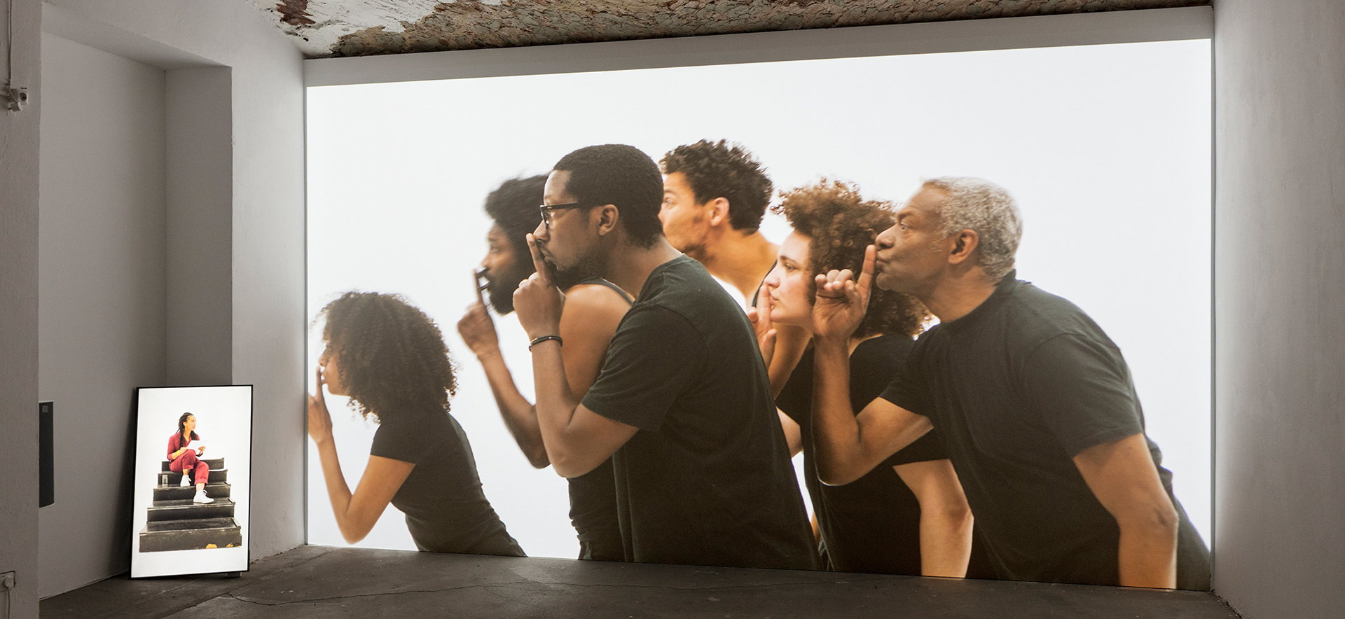 Grada Kilomba, ILLUSIONS Vol. II, OEDIPUS, 2018, 2-Kanal-Video, Installationsansicht, KW Institute for Contemporary Art, Berlin, Courtesy Grada Kilomba; Goodman Gallery, Johannesburg/Cape Town, Foto: Timo Ohler