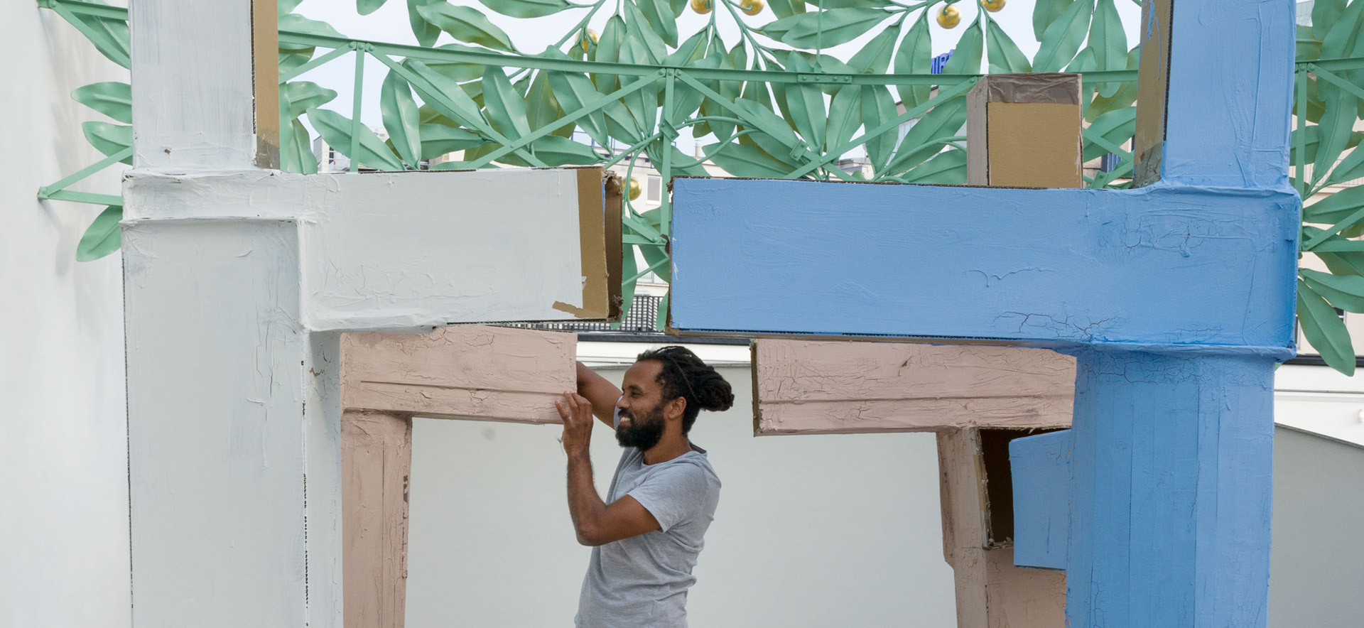 Carlos Bunga, Installationsansicht, © Secession, 2021, Foto: Iris Ranzinger