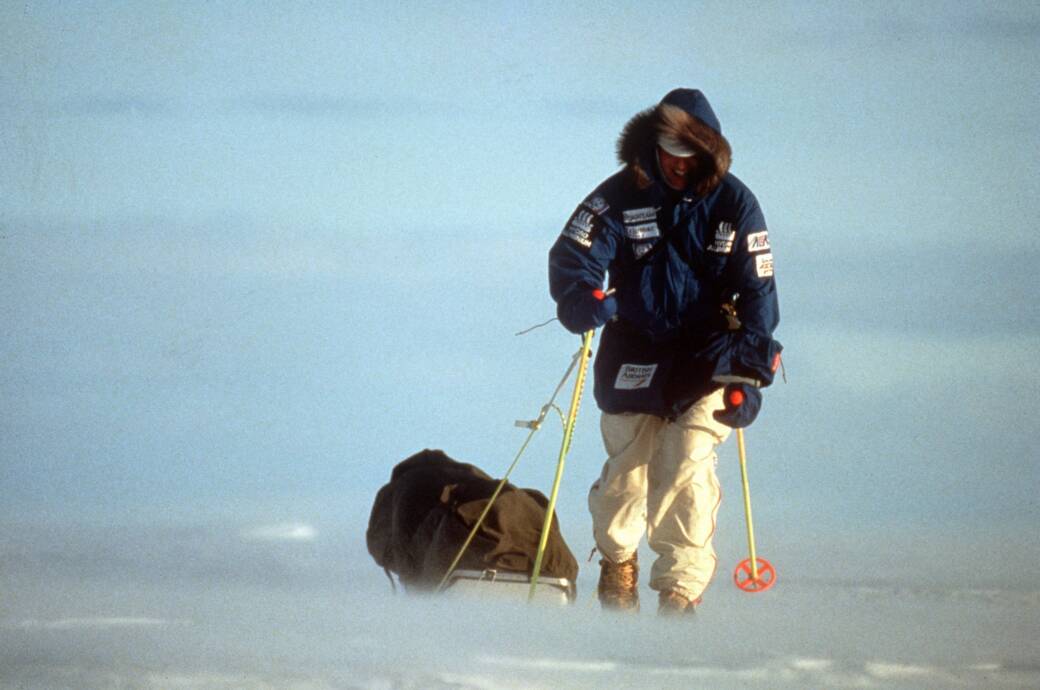 Erling Kagge im Jahr 1992 auf Skiern und mit Schlitten auf dem Weg zum Südpol, Foto: dpa Picture Alliance 